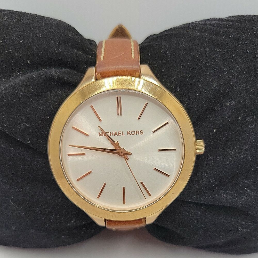 Michael Kors Runway MK2284 Women Stainless Steel Analog Dial Quartz Watch AM544 - Picture 2 of 11